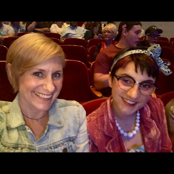 Meet your Posher, Chelsea. - Picture 3 of 8